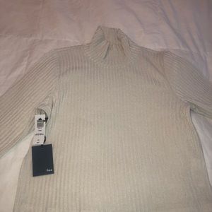 BNWT TAMU LONG SLEEVE